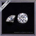 Al por mayor Forever One Cojín Forma Diamond Cut Pure White Moissanite Stones para el anillo